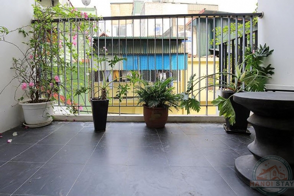 *Balcony Apartment Rental in Xuan Dieu str, Tay Ho, 02 Bedrooms, Reasonable Cost* 1