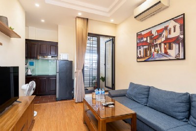 *Convenient One Bedroom Apartment Rental in Kham Thien street, Dong Da*