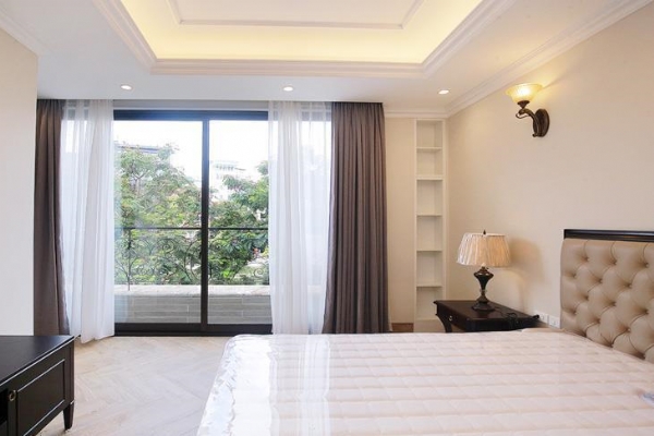 *Direct Lakefront One Bedroom Apartment Rental in Yen Phu Village, Tay Ho*