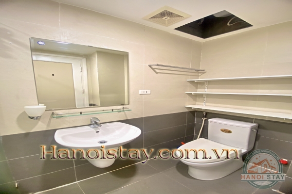 * Very Nice lake view & Big Yard 2 Bedroom apartment Rental in Quang An street, Tay ho* 5