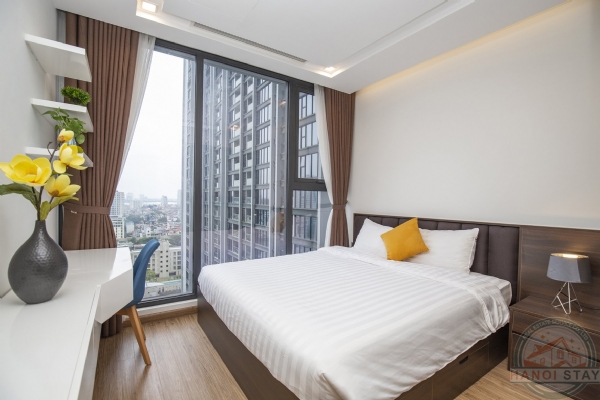 1 Bedroom Premium Apartment For Rent In Vinhomes Metropolis in Ba Dinh 4