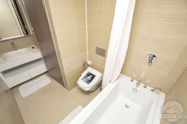 1 Bedroom Premium Apartment For Rent In Vinhomes Metropolis in Ba Dinh 7