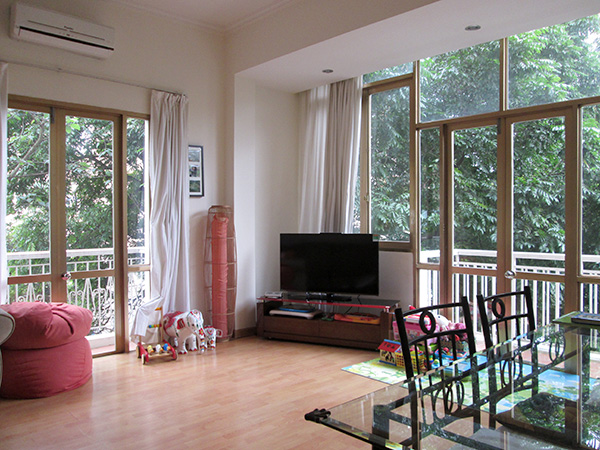 A peaceful home for rent in Tay Ho str, 1000$/month 10