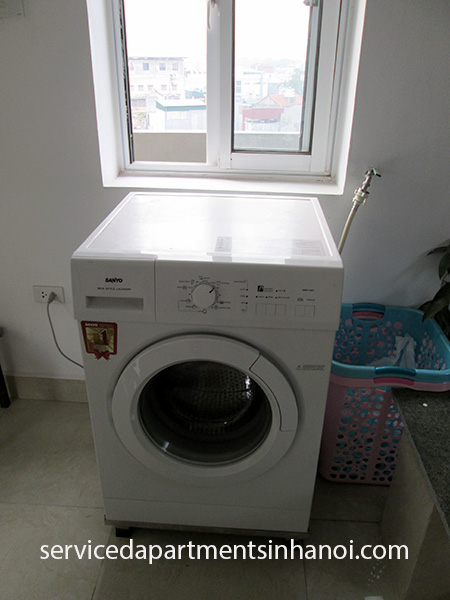 A wonderful one bedroom studio for leasing near Giang Vo street, Ba Dinh district 9