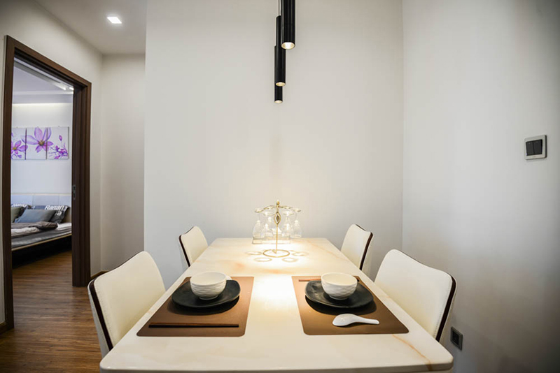 *Airy & Beautiful One Bedroom Apartment For Rent in Vinhomes Metropolis, Nice Amenities* 2
