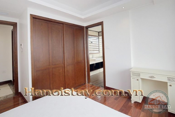 *Amazing Lake View Upgraded Luxury 03 Bedroom Apartment Rental in Xuan Dieu street, Tay Ho* 11