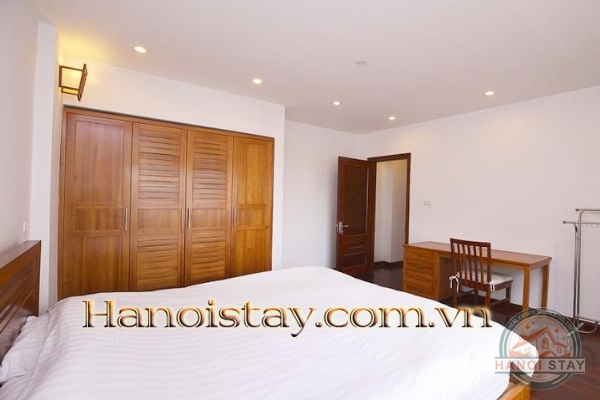 Amazing view and natural light 3 bedroom apartment rental in Westlake 21