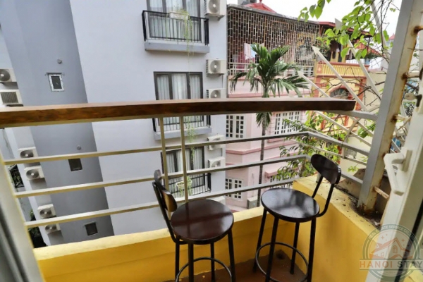 Apartment for rent in Linh Lang st, Ba Dinh, spacious living room, wooden floor 3