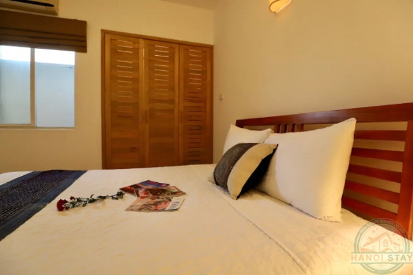 Apartment for rent in Linh Lang st, Ba Dinh, spacious living room, wooden floor 14