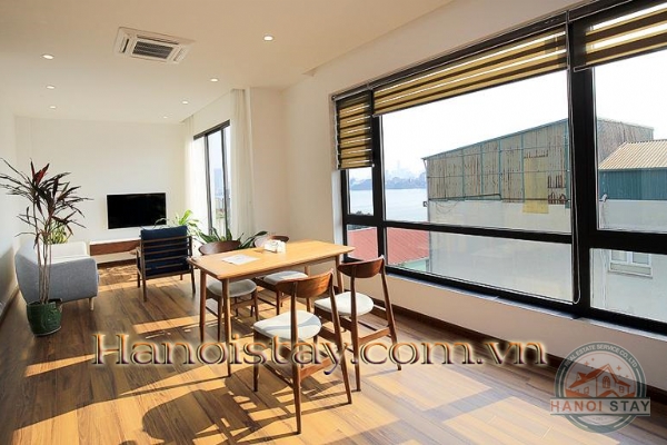 Are you looking for a modern 2 Bedroom apartment in Center of Tay Ho & Walking distance to West Lake? 4