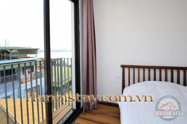Are you looking for a modern 2 Bedroom apartment in Center of Tay Ho & Walking distance to West Lake? 14
