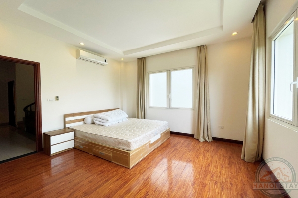 Beautiful 5 Bedroom Villa for rent in Vinhomes Riverside, Long Bien, Hoa Sua Area 6