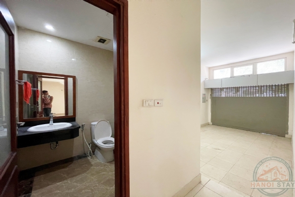 Beautiful 5 Bedroom Villa for rent in Vinhomes Riverside, Long Bien, Hoa Sua Area 14