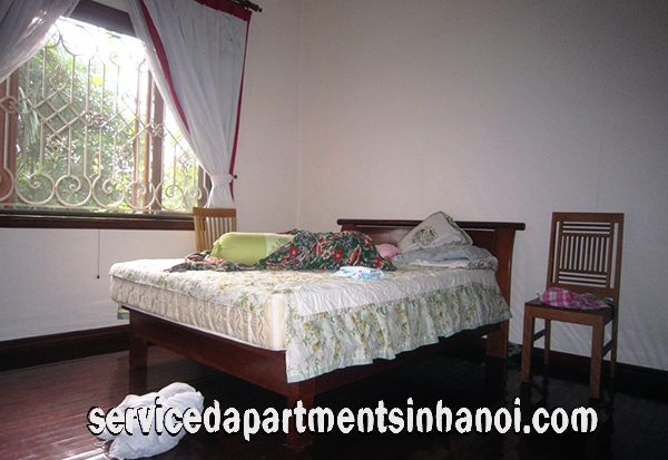 Beautiful Five Bedroom Villa for rent in Nghi Tam Village, Tay Ho, Large Garden With Lakeview 10
