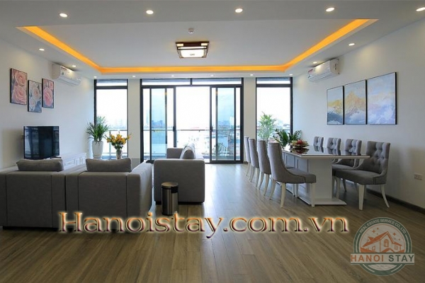 Beautiful Lake View 2 Bedroom Apartment In Xuan Dieu Str, Tay Ho 4