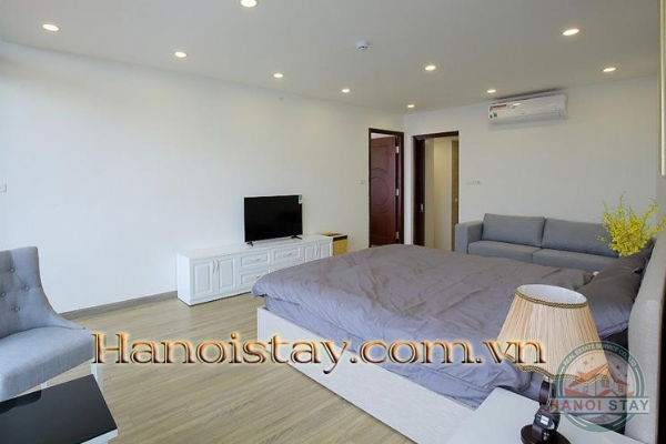 Beautiful Lake View 2 Bedroom Apartment In Xuan Dieu Str, Tay Ho 9