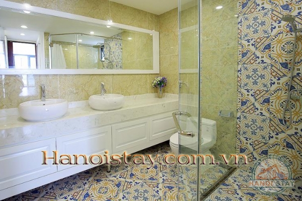 Beautiful Lake View 2 Bedroom Apartment In Xuan Dieu Str, Tay Ho 16