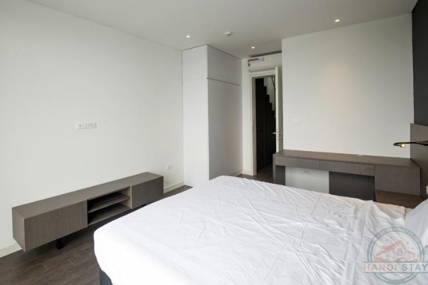 Beautiful Lake View & Modern 02 BR Dulplex Apartment for rent in Truc Bach Area, Ba Dinh 30