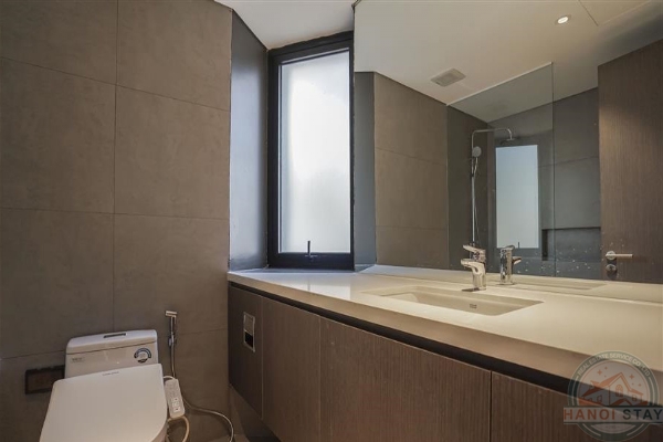 *Beautiful Truc Bach Lake View Apartment Rental in Ba Dinh, Hanoi* 6
