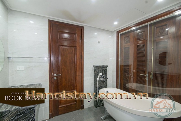 *Beautiful Well Equipped 02 Bedroom Apartment Rental near Truc Bach Lake, Ba Dinh* 8