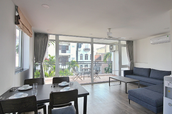 *Beautifully Furnished Serviced Apartment Rental in Dang Thai Mai street, Tay Ho, Sunny Balcony*