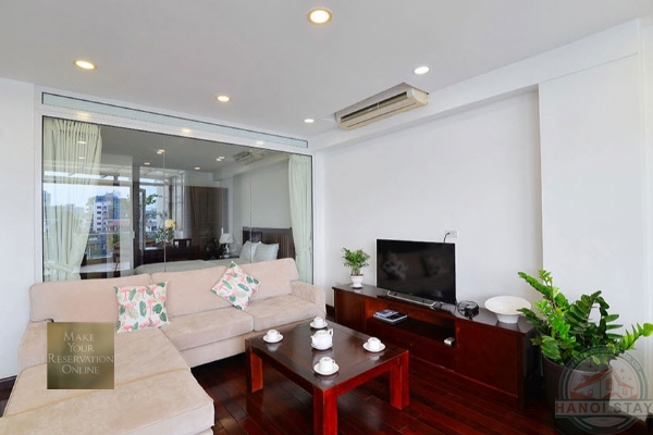 *Big Balcony & Gorgeous Lake View Apartment For rent in Truc Bach, Ba Dinh* 4
