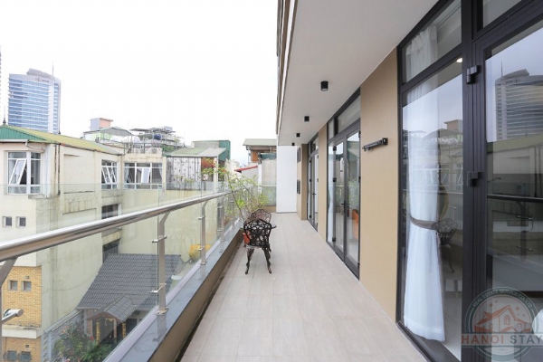 Big Balcony, Nice View & High standard 02 BR Apartment for rent in Truc Bach, Ba Dinh 11
