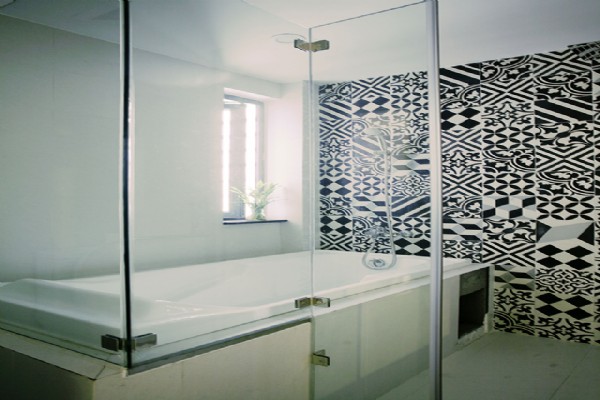 Brand New 2 Bedroom Apartment Rental in Le Duan street, Dong Da 5