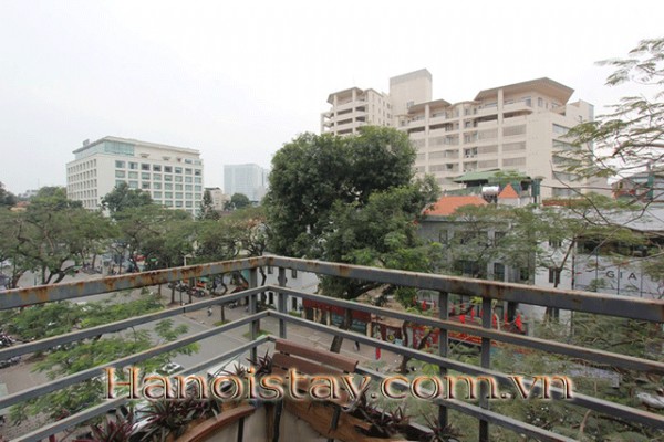 Bright and Modern Serviced Apartment Rental in Ly Thuong Kiet street, Hoan Kiem 1
