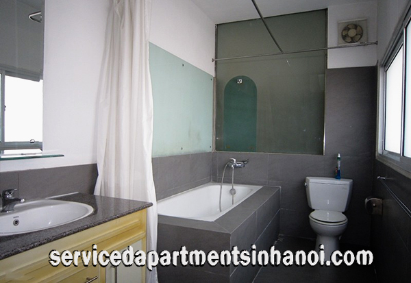 Bright and newly renovated apartment rental in Nguyen Truong To st, Ba Dinh 6