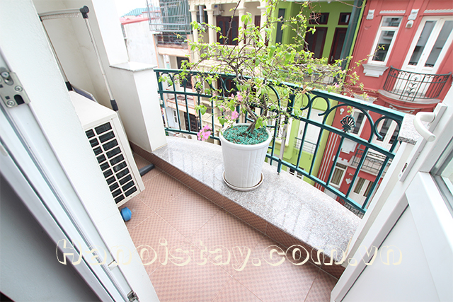Bright Apartment Rental in Cat Linh Street, Dong Da, Nice Balcony 5