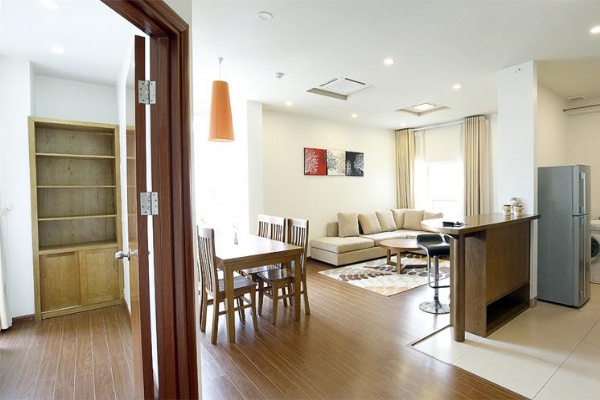 *Bright & Comfortable 2-bedroom apartment near West Lake*
