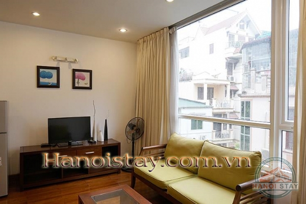 Bright & Modern One Bedroom Apartment Rental in Truc Bach Area, Ba Dinh 6