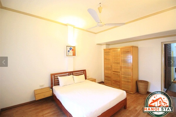 Bright One Bedroom Apartment for rent in Linh Lang, Ba Dinh 4