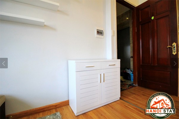 Bright One bedroom Apartment rental in Lang Ha st, Dong Da, High Quality Furniture 9