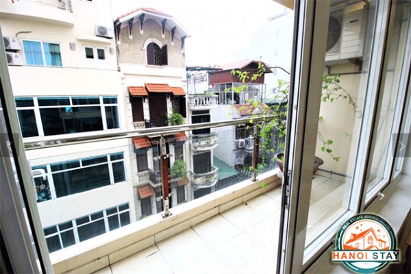 Bright One Bedroom Apartment with Balcony Rental in Ngoc Ha Str, Ba Dinh 4