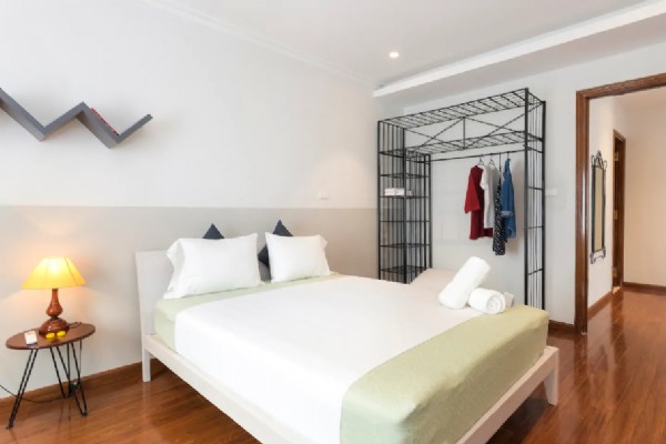 Bright serviced apartment for rent near Cua Nam str, Hoan Kiem 9