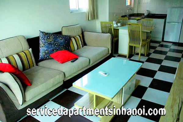 Bright Two Bedroom Apartment for rent in Hoang Hoa Tham Street, Ba Dinh 6