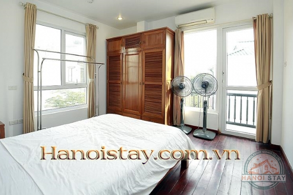 Bright Two Bedroom Property for Rent near Truc Bach lake, Ba Dinh 9
