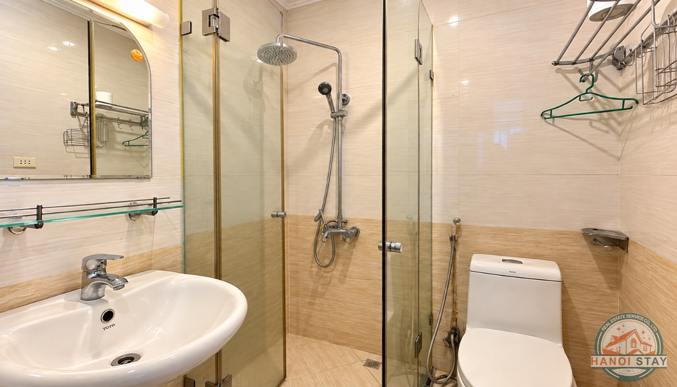 Bright Two Bedroom Property for Rent near Truc Bach lake, Ba Dinh 1