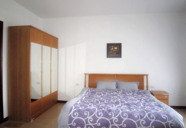 Bright Two bedroom Rental In Xuan Dieu st, Tay Ho, Big Yard, Balcony 8