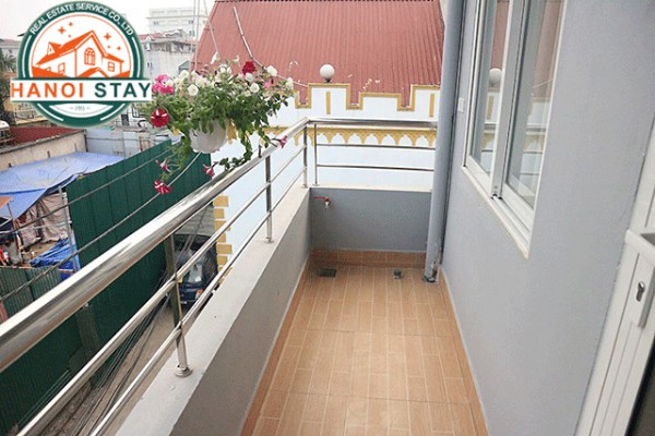 Budget Price Property Rental in Nghi Tam street, Tay Ho 2