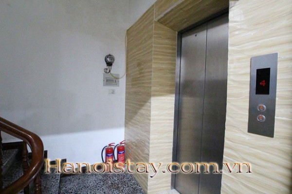 Budget Price Two bedroom Apartment for rent in Nghi Tam Str, Tay Ho, Spacious livingroom 20
