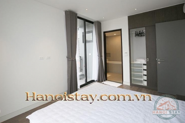 *Cannot ignore the attraction of super-bright & modern 3 Bedroom Apartment Rental in Tay ho* 7