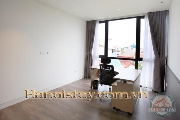 *Cannot ignore the attraction of super-bright & modern 3 Bedroom Apartment Rental in Tay ho* 24