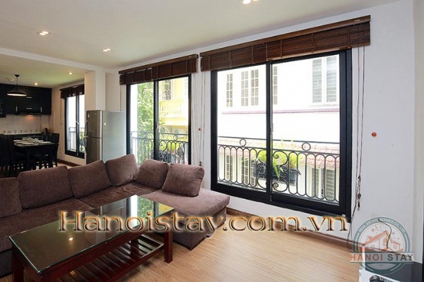 *Central & Bright Two Bedroom Apartment Rental in Xuan Dieu street, Tay Ho* 6