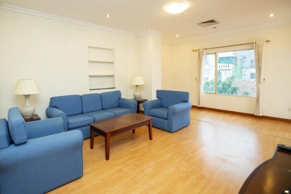 *CENTRAL Hanoi - Recently renovated 2 BR apartment Rental in Trieu Viet Vuong str, Hai Ba Trung*