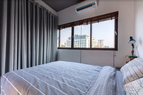 Centrally located, well equipped & lightful 2 BR apartment for rent in Hoan Kiem district 3