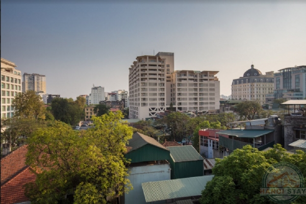 Centrally located, well equipped & lightful 2 BR apartment for rent in Hoan Kiem district 6