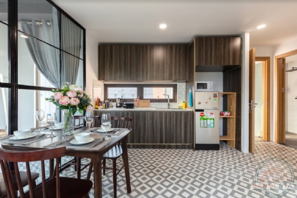 Centrally located, well equipped & lightful 2 BR apartment for rent in Hoan Kiem district 7